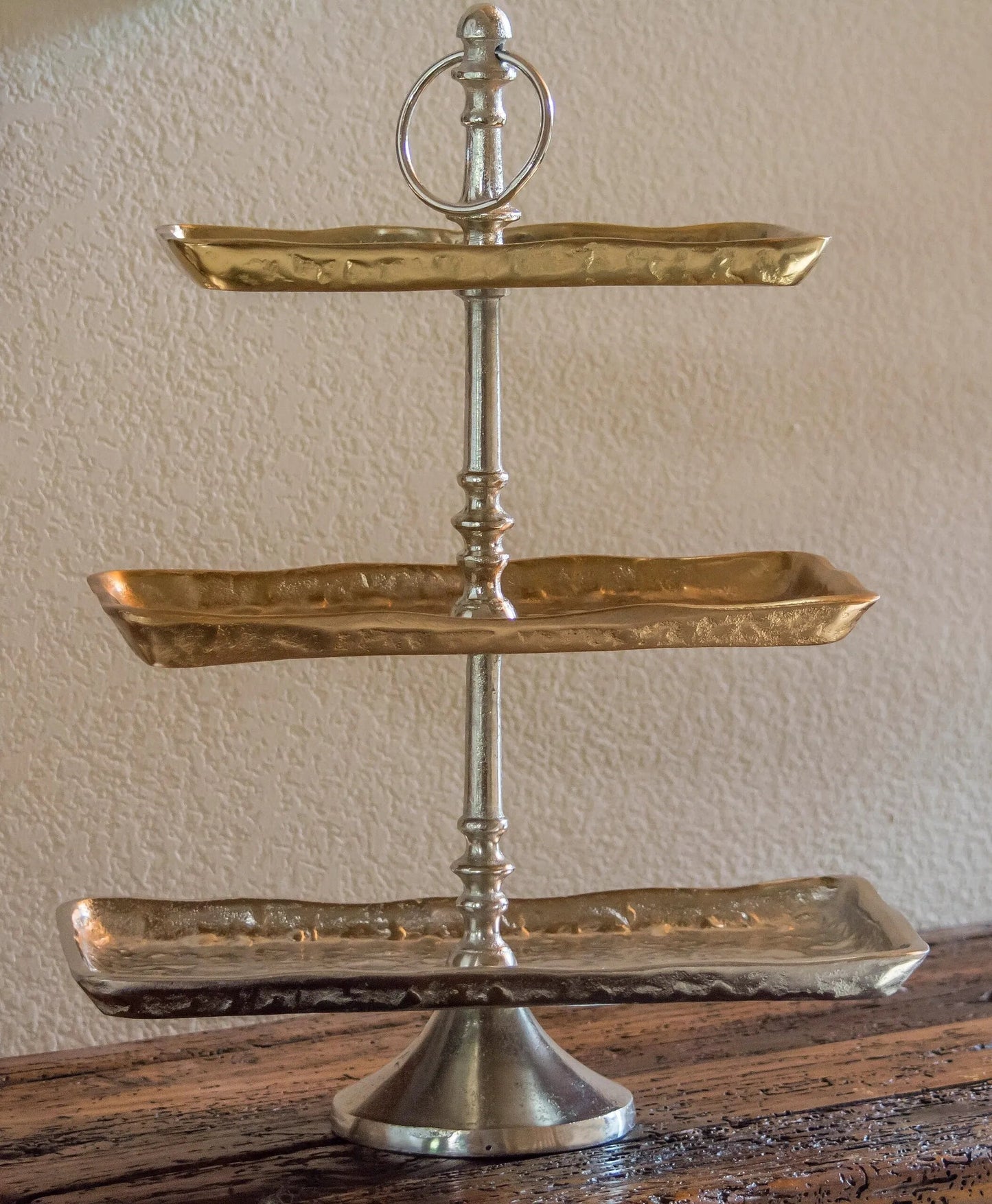 Calia Retangular Tri-Color Plate Stand