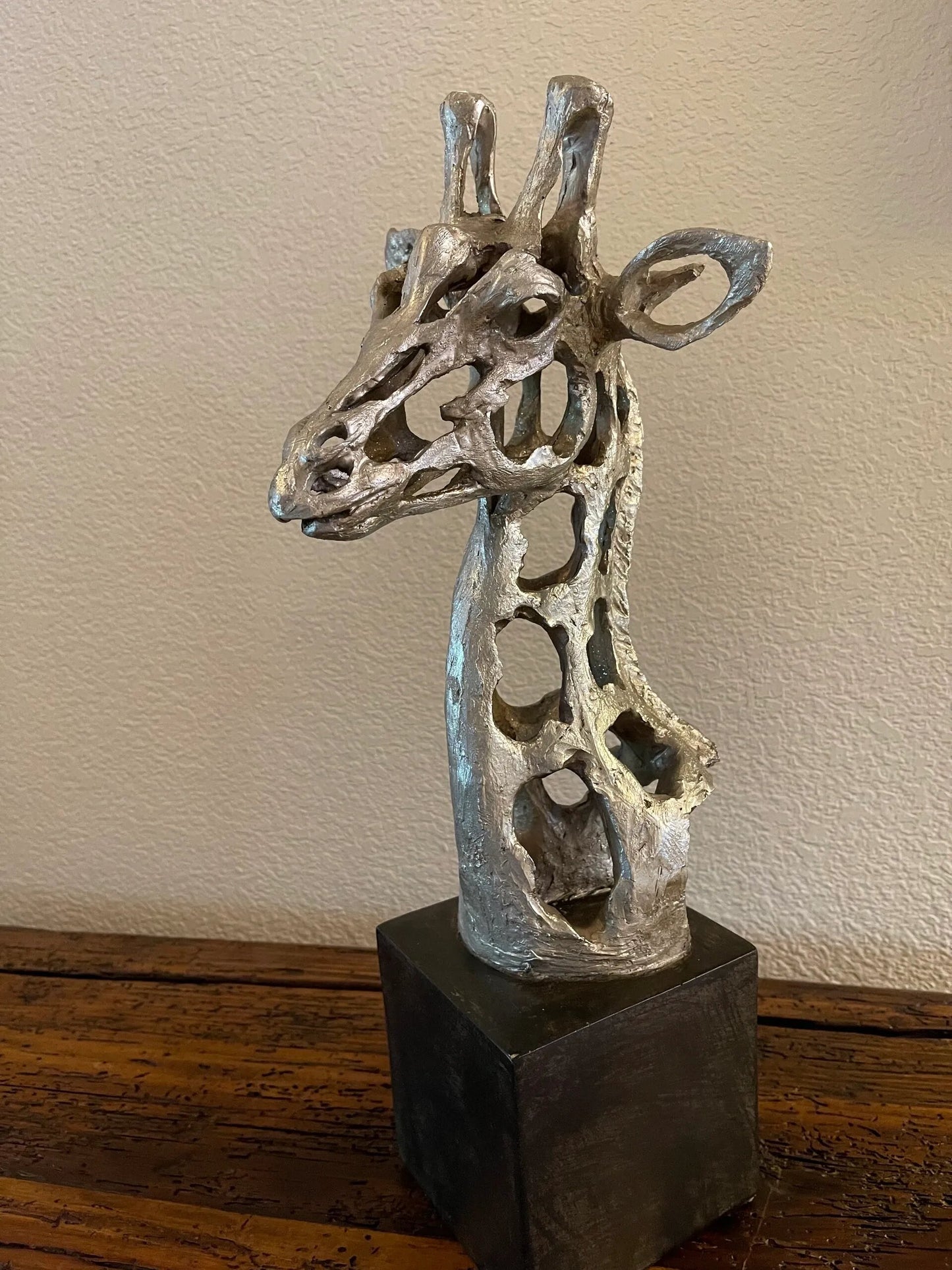 Girafee Head Statue