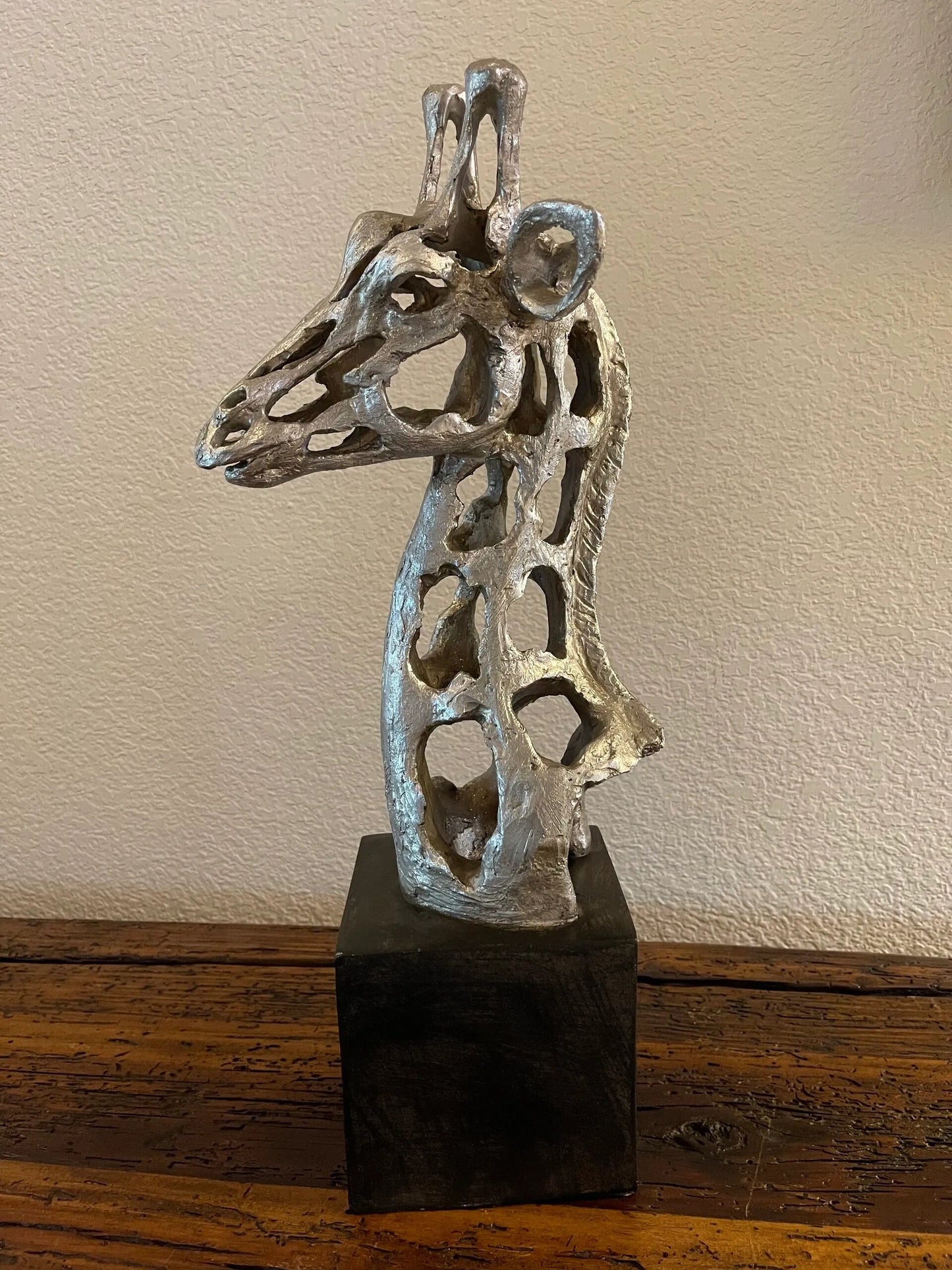 Girafee Head Statue