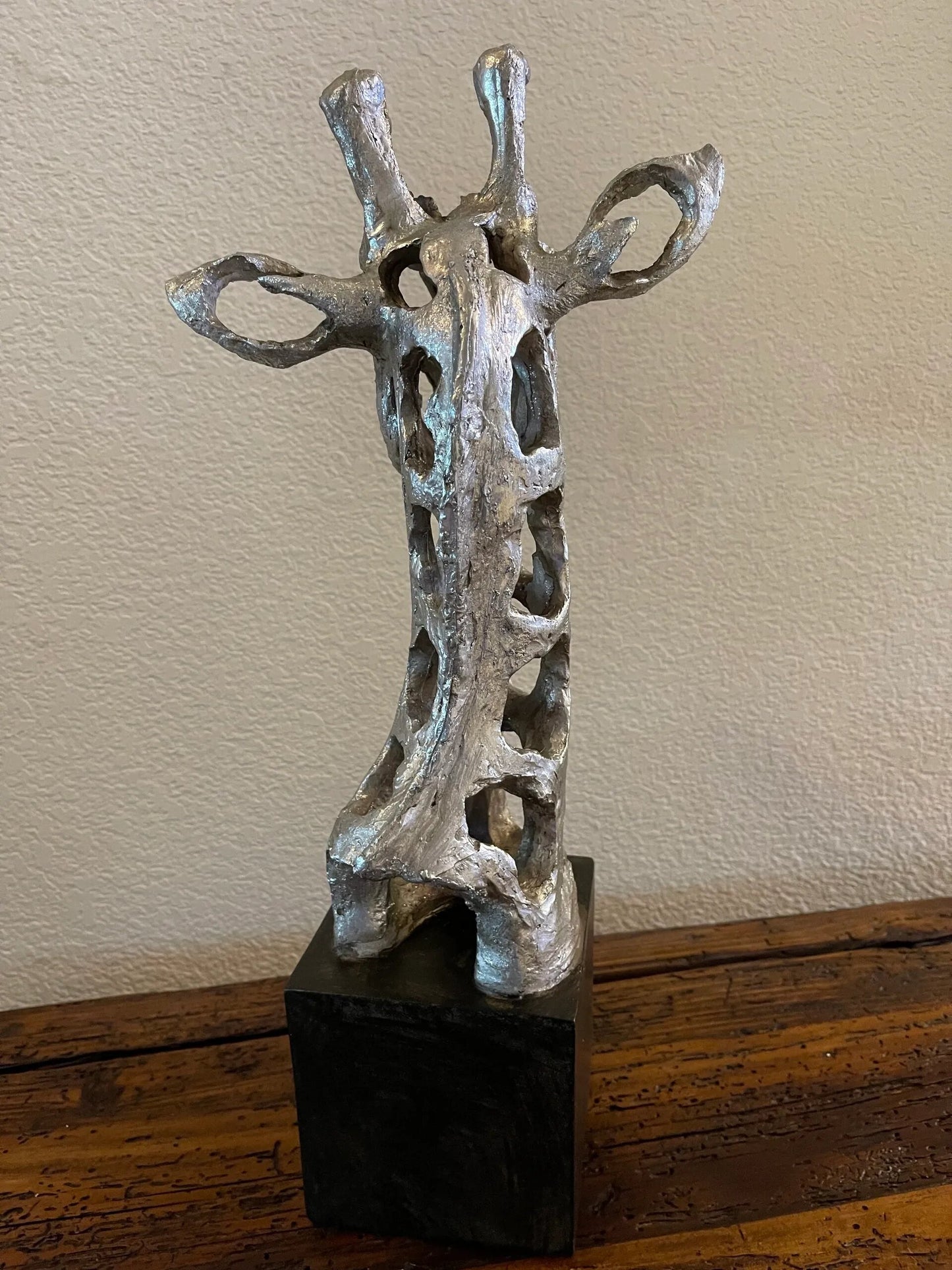 Girafee Head Statue