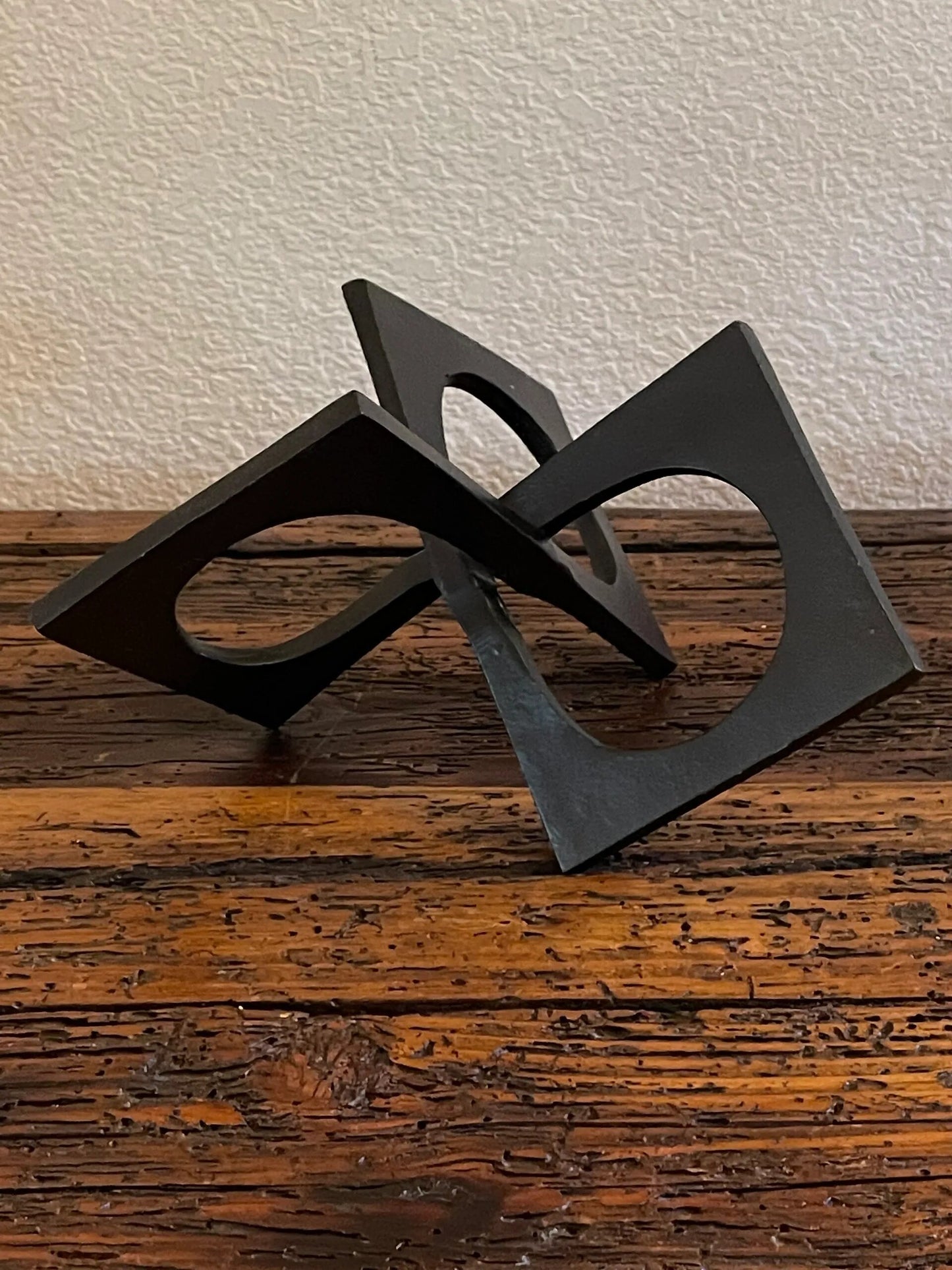 Metal 9" Linked Square Decor